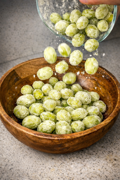 Ghost grapes frozen snack - healthy low-calorie treat recipe by LockInWithMili